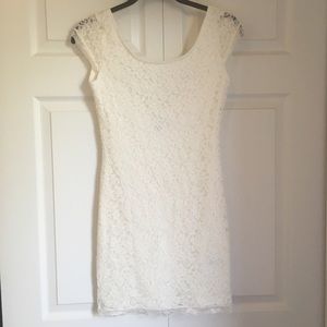 H&M White Lace Fitted Dress